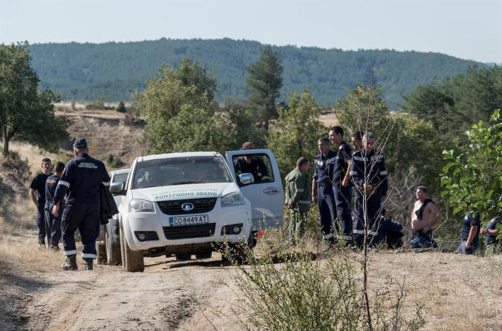 Огнеборец получи топлинен удар при гасене на пожар край Брусарци