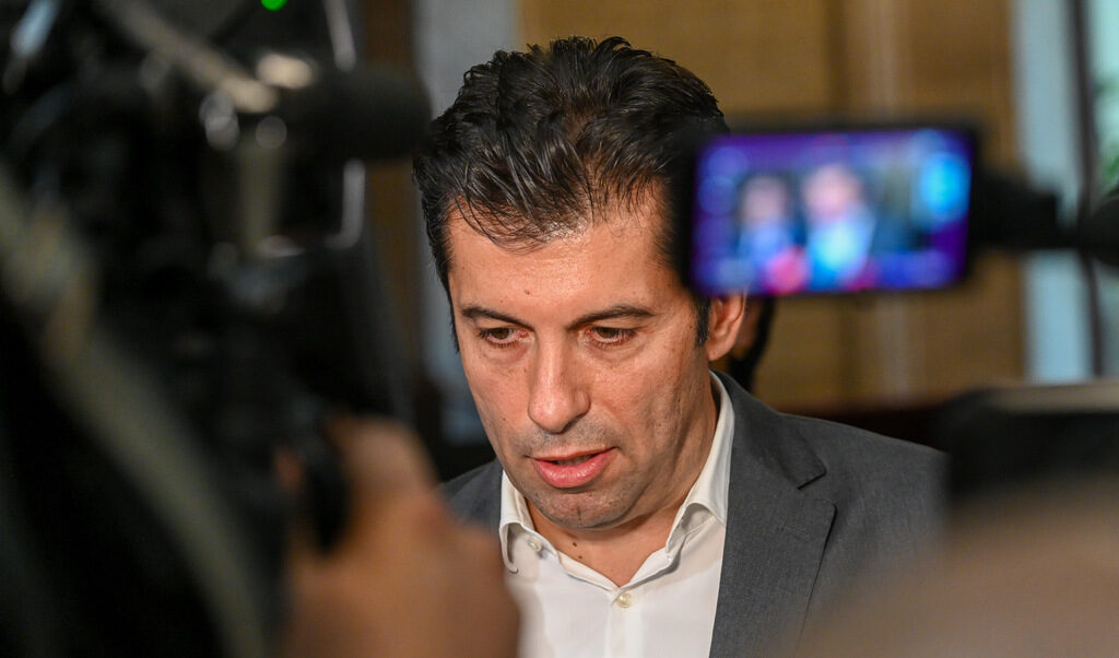 Кирил Петков предлага непартиен общественик за премиер