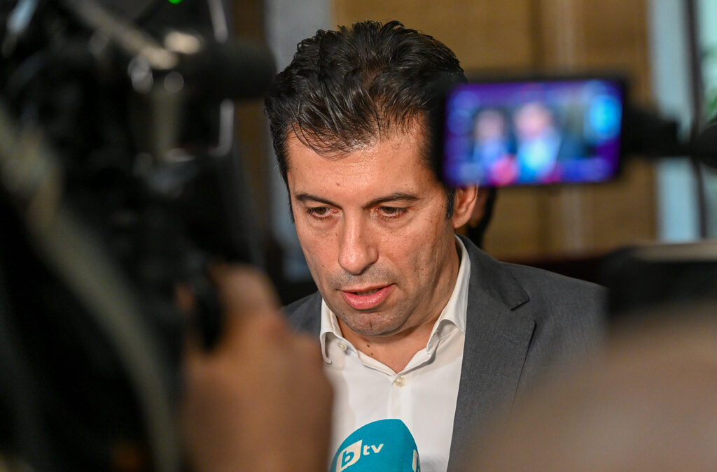Кирил Петков обяви, че чрез подставени лица Пеевски оказвал натиск над Горица Грънчарова-Кожарева Кирил Петков обяви, че чрез подставени лица Пеевски оказвал натиск над Горица Грънчарова-Кожарева