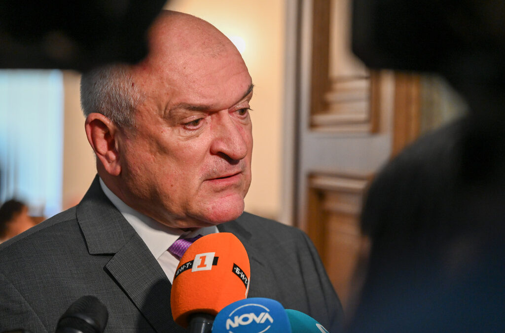 Главчев: Да съберем група за бързи решения за безводието