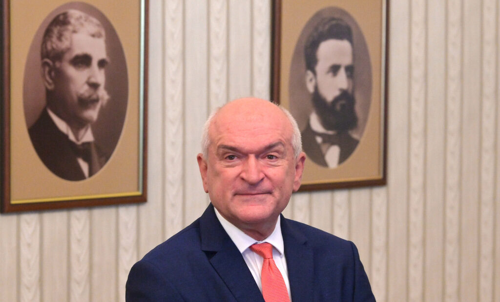 Зам.-министър ще бъде предложен за министър на външните работи