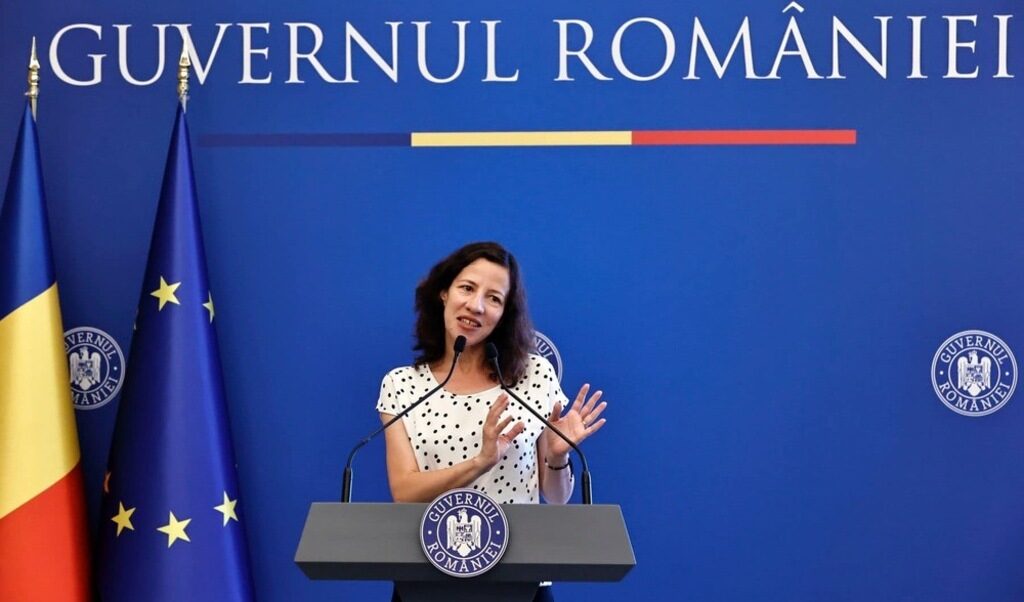 Роксана Мънзату