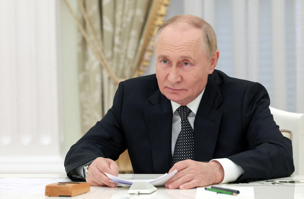 Путин предлага Москва да ограничи износа на уран, титан и никел Путин предлага Москва да ограничи износа на уран, титан и никел
