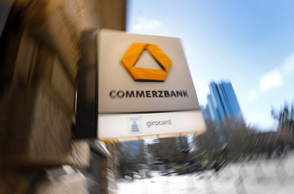 "УниКредит" придоби 9% от "Комерцбанк", следва ли мега сливане