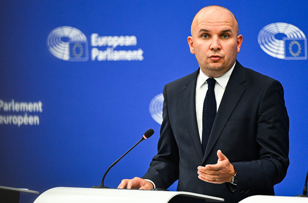 Председателят на комисията по правни въпроси на Европарламента Илхан Кючук