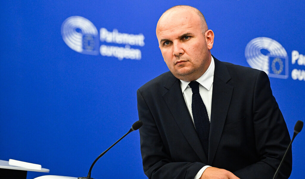 Европарламентът има въпроси за състоянието на Захариева