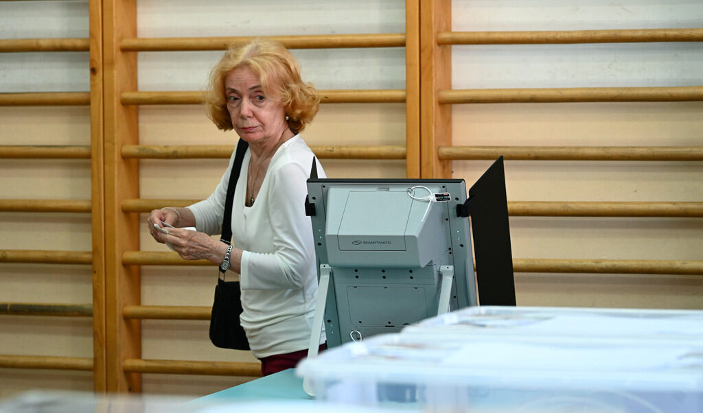 Изтича крайният срок за подаване на заявления за гласуване по настоящ адрес и с подвижна секция
