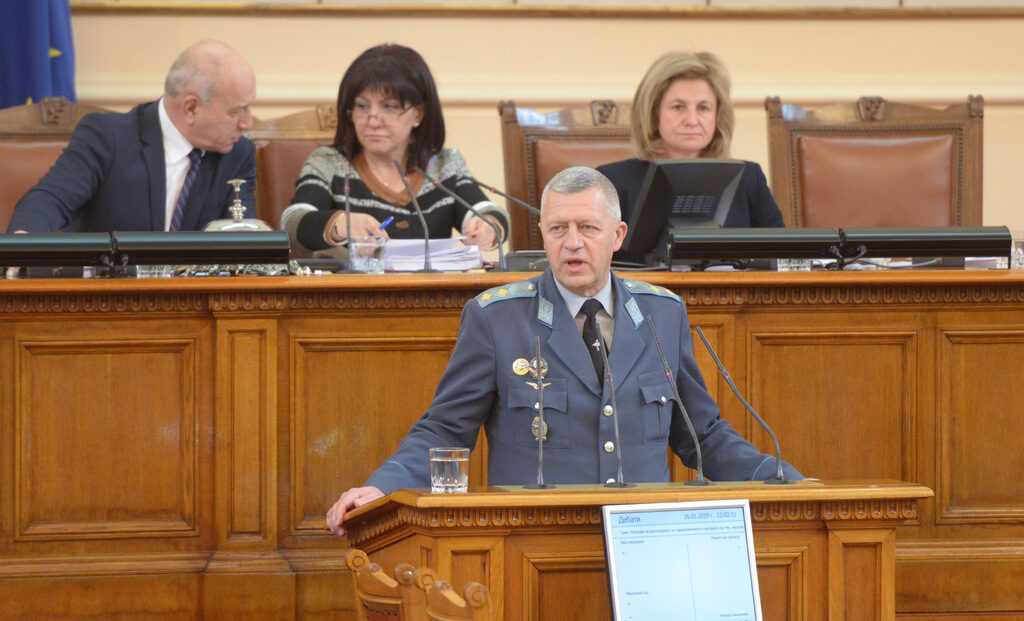 Ген. Цанко Стойков: Военноокръжна прокуратура още не е приключила разследването на авиокатастрофата