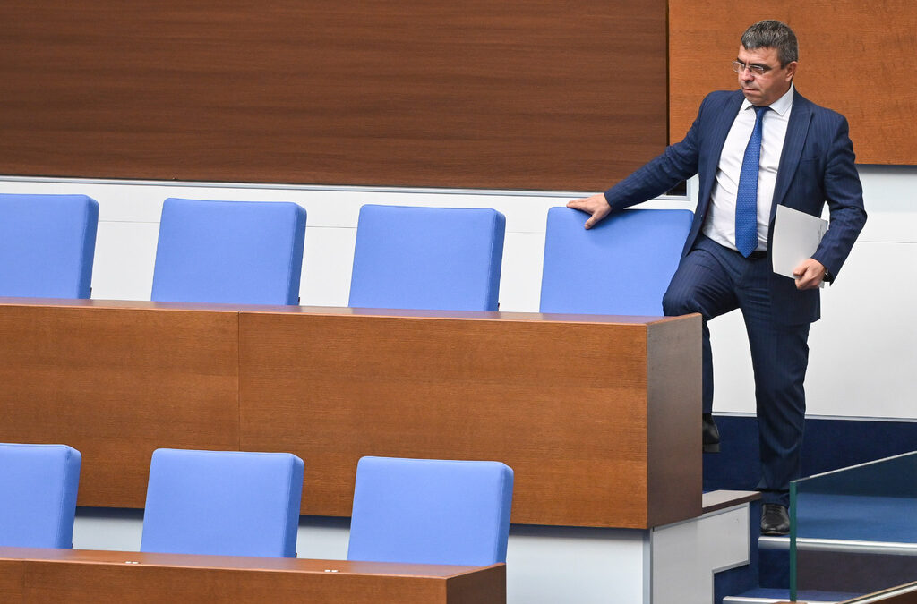 Парламент - парламентарно заседание - Атанас Илков - МВР министър