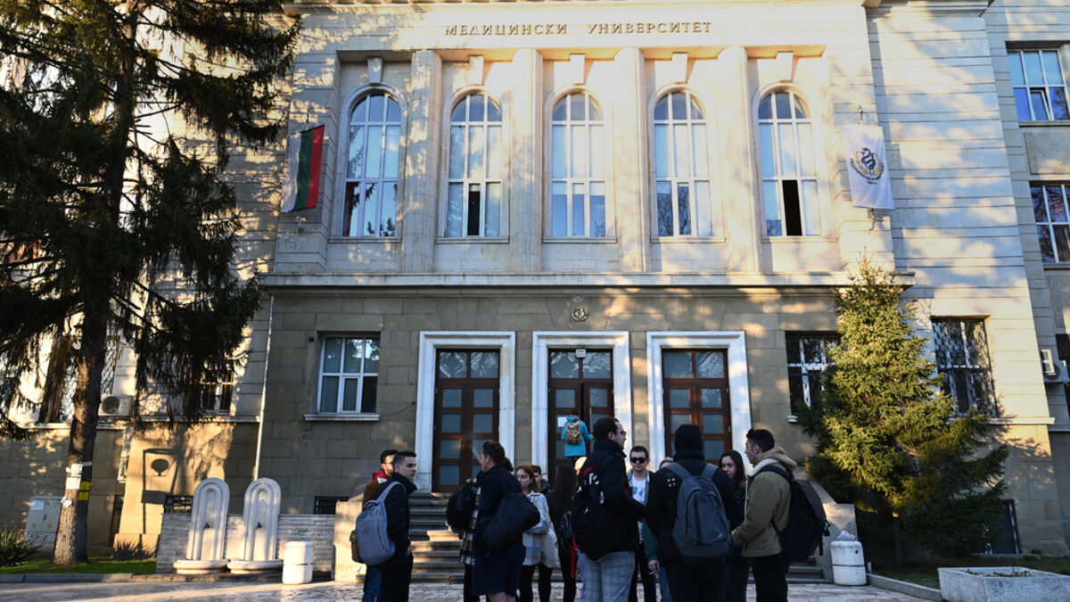 Първокурсниците по медицина са с най-висок успех от училище