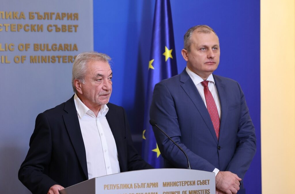 Служебният кабинет обвини в своеволия фирмите, отговарящи за машините за гласуване