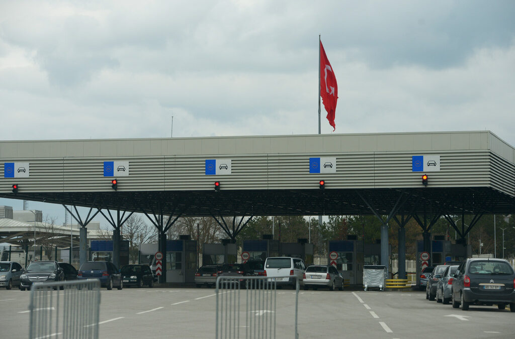 Товарният трафик между България и Турция спира за 12 часа в събота вечерта