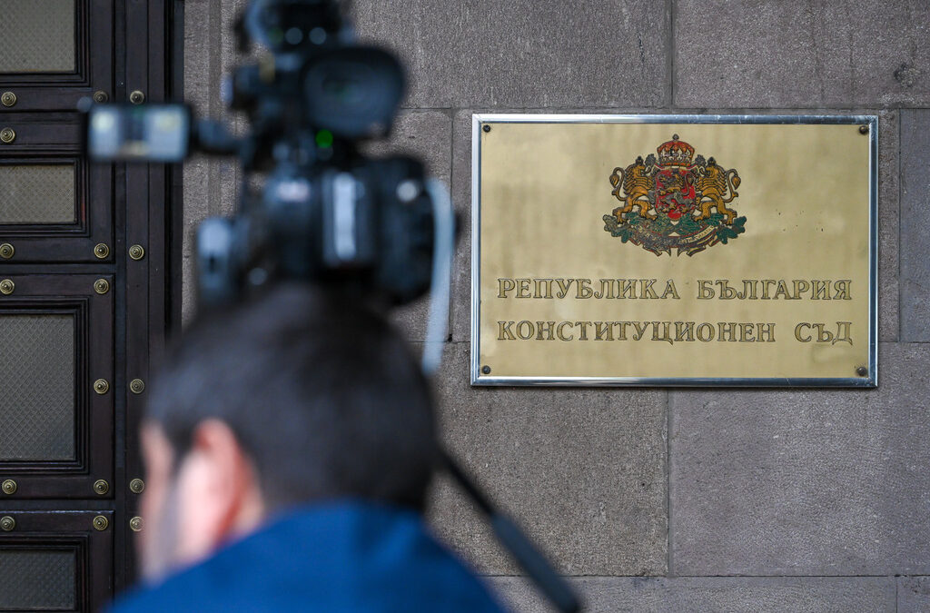 Конституционният съд индиректно ще каже: при нарушаване на Изборния кодекс последствия няма да има.