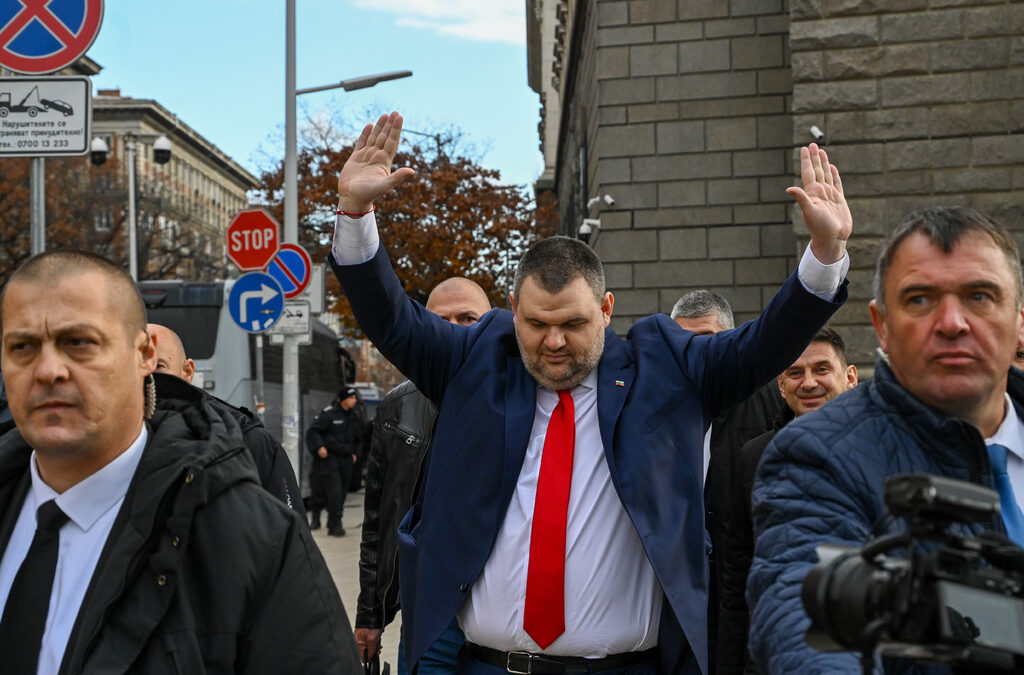 Пеевски взе и партийната субсидия на ДПС