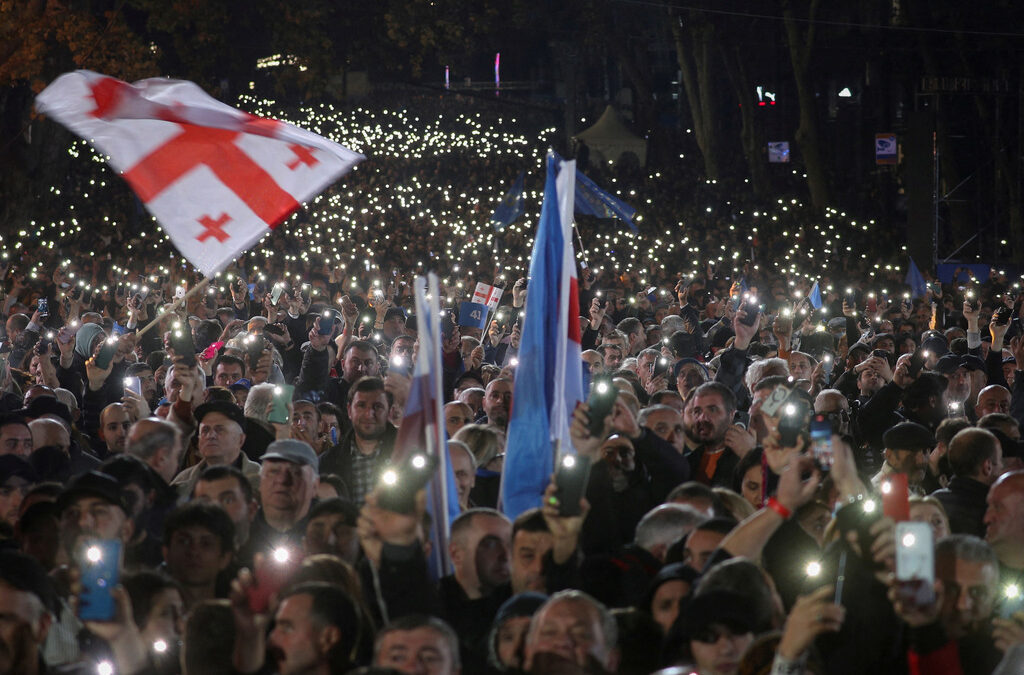 Грузия забрани маските и фойерверките на протести