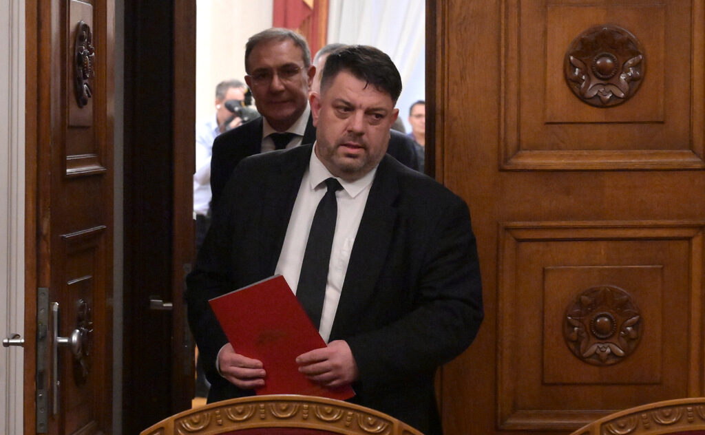 БСП отива на преговори с ГЕРБ с куп условия БСП отива на преговори с ГЕРБ с куп условия