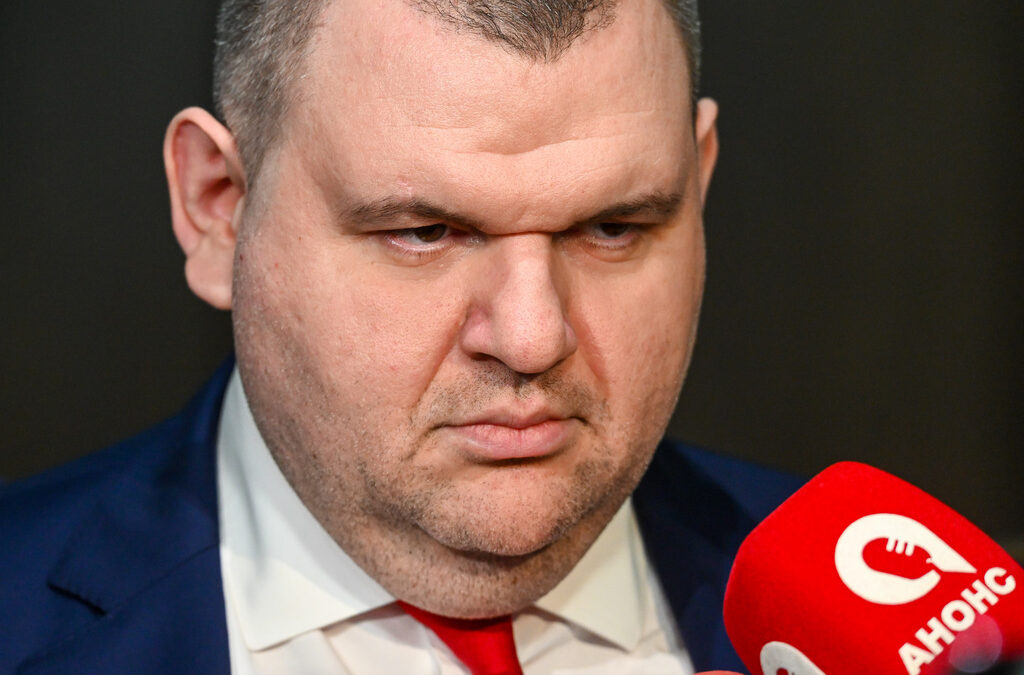 "Обнови Европа" също препоръчва прекратяване на членството на ДПС