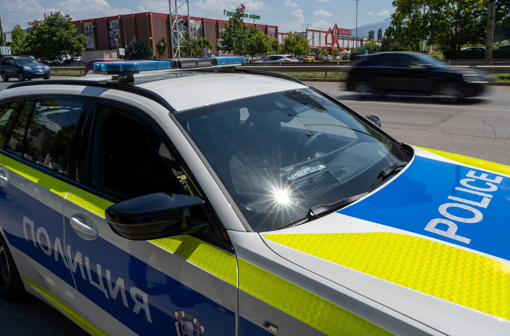 КАТ проверка за алкохол наркотици висока скорост патрулка БМВ BMW пътна полиция