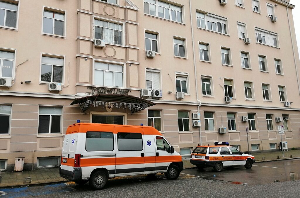 Болницата в Сливен още не е информирала семействата на бебетата от клипа с акушерките Болницата в Сливен още не е информирала семействата на бебетата от клипа с акушерките
