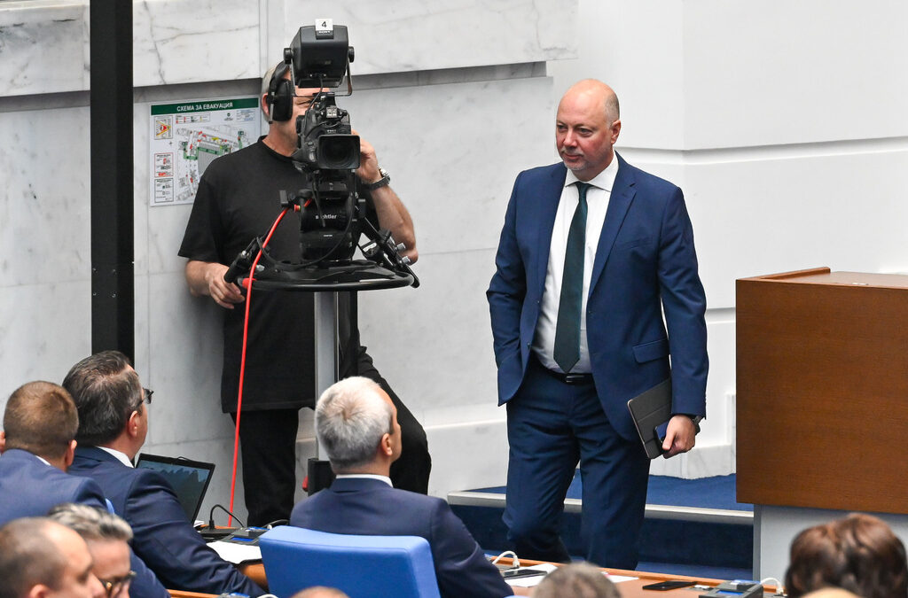 Желязков ще отиде със списък с министри при президента, ако ДПС на Доган е в мнозинството Желязков ще отиде със списък с министри при президента, ако ДПС на Доган е в мнозинството