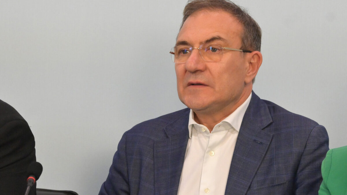 Борислав Гуцанов