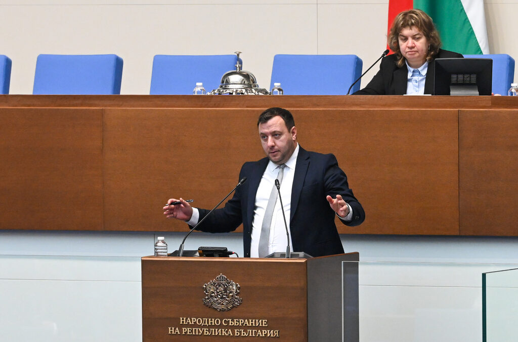 "Възраждане": Заради новата пленарна коалиция много смислени предложения не минаха