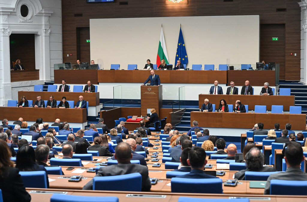 Парламентът одобри удълженото действие на стария бюджет