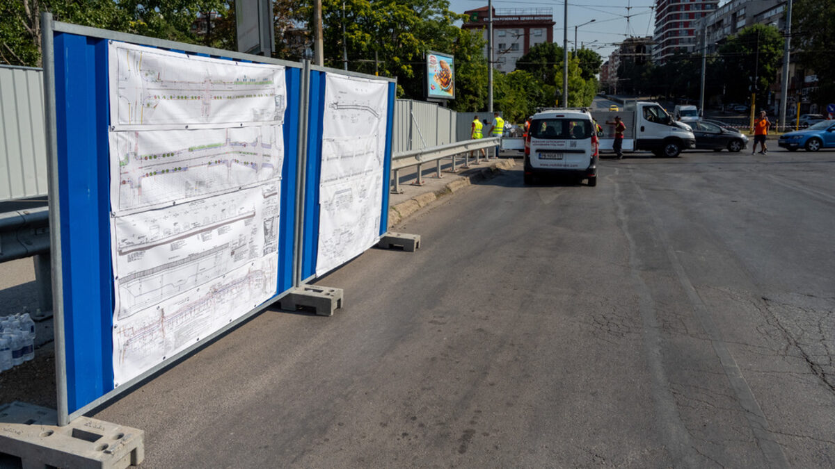 Граждани направиха протестна разходка около ремонта на ул. "Опълченска"