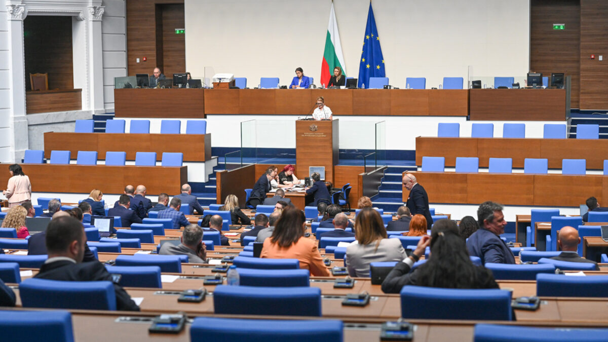 Парламент - парламентарна зала - пленарна - дебати
