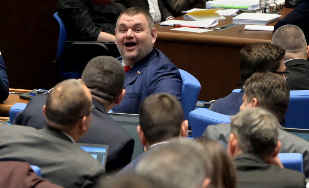 Заседание на 51-ото народно събрание, парламент Делян Пеевски TPX Заседание на 51-ото народно събрание, парламент Делян Пеевски TPX