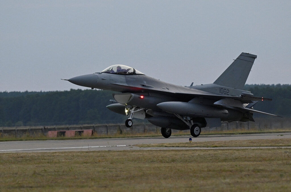Румъния вече има две ескадрили с F-16