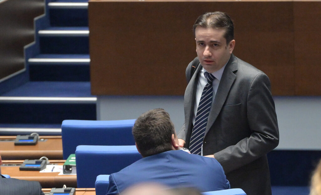Заседание на 51 то народно събрание, парламент Божидар Божанов