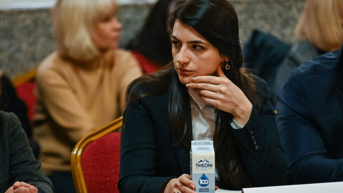 Дискусия "Оттук накъде със съдебната власт", Лена Бориславова Дискусия "Оттук накъде със съдебната власт", Лена Бориславова