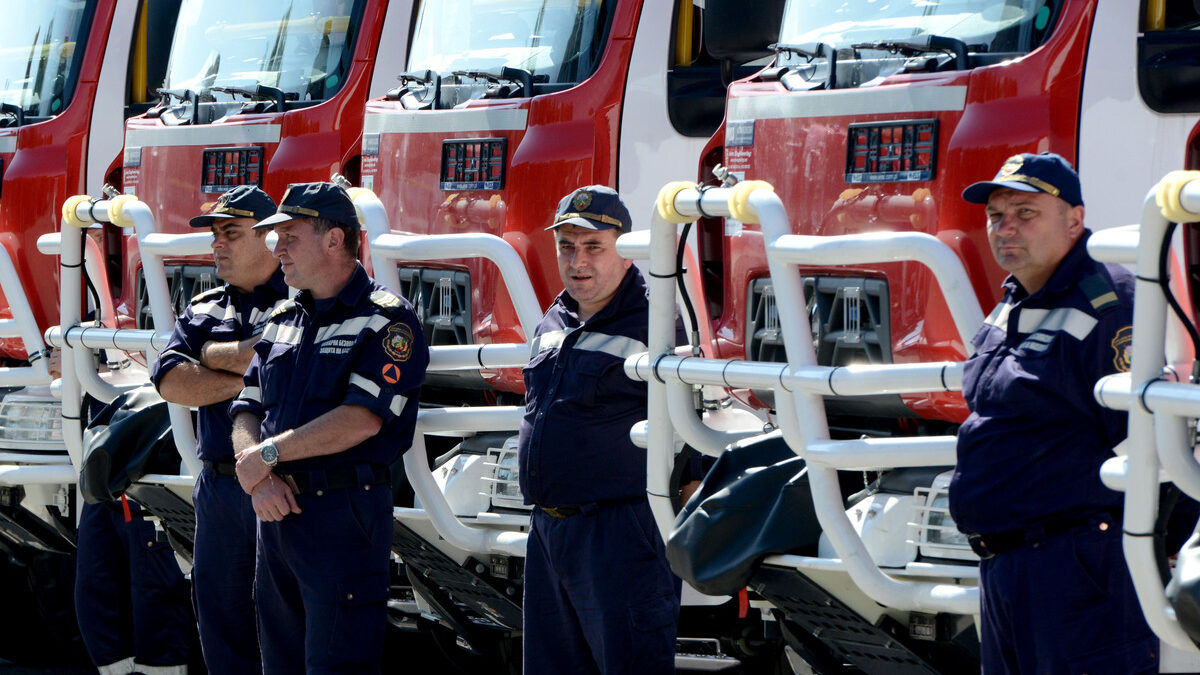 67 пожарни автомобила за гасене на горски пожари получиха структурите на ГДПБЗН. Пожарна, пожарен автомобил