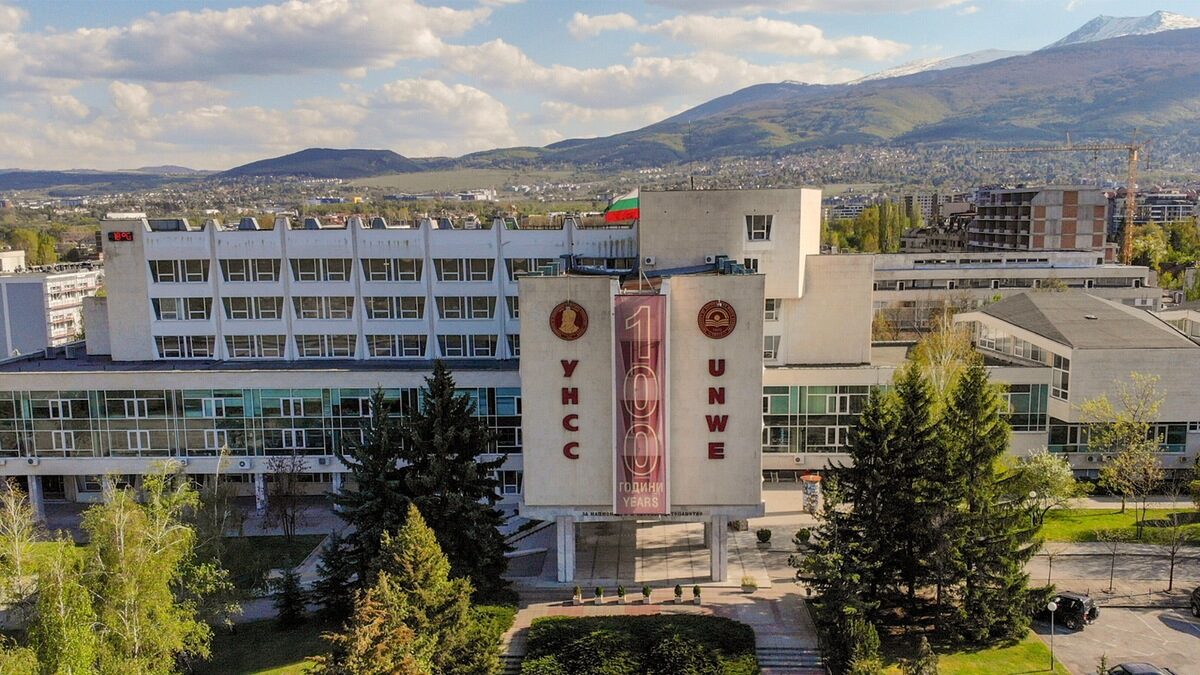 УНСС определи правилата си за прием на студенти: изпитите започват през март УНСС определи правилата си за прием на студенти: изпитите започват през март