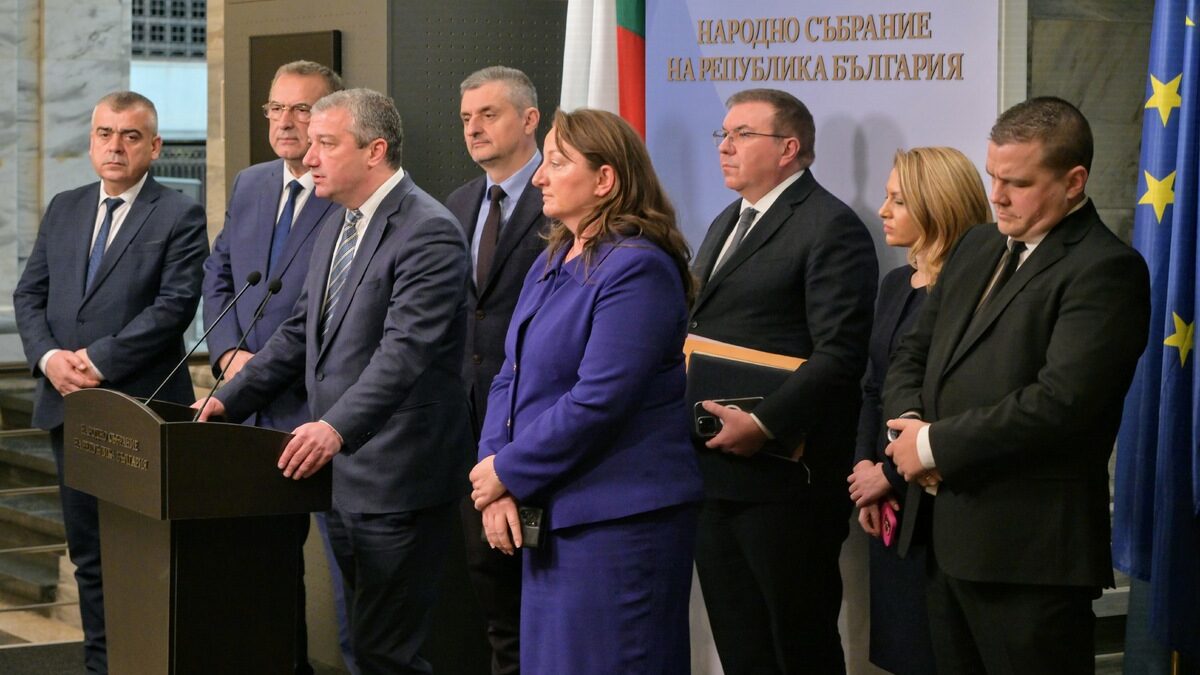 "Заради напрежението": Правителството все пак реши да актуализира всички пенсии по швейцарското правило