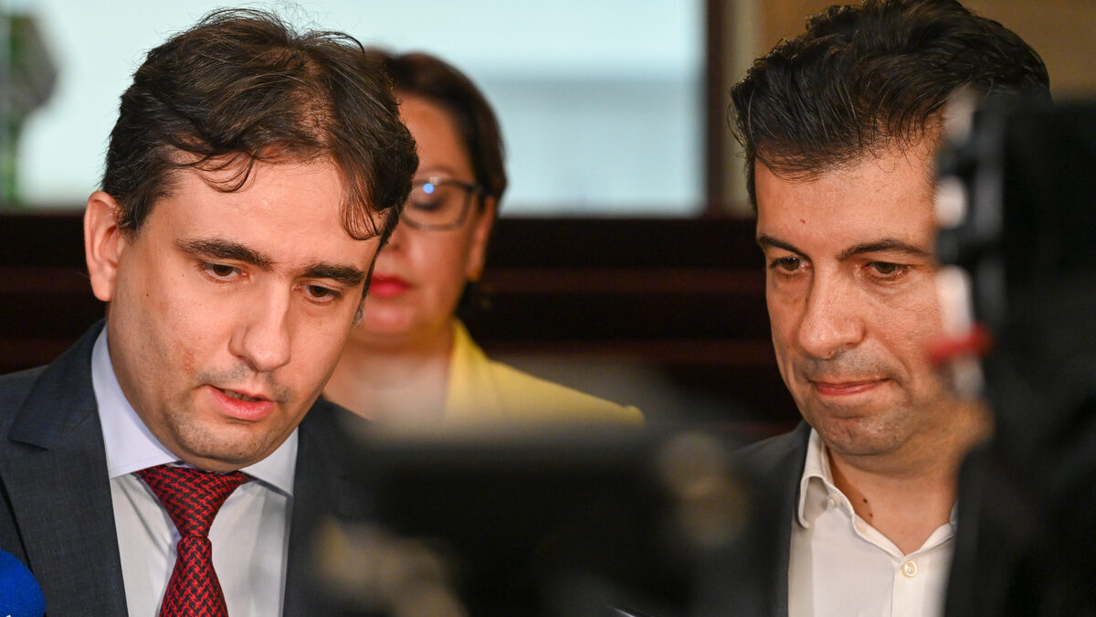 Борислав Сарафов поиска имунитетите на Божидар Божанов и Кирил Петков