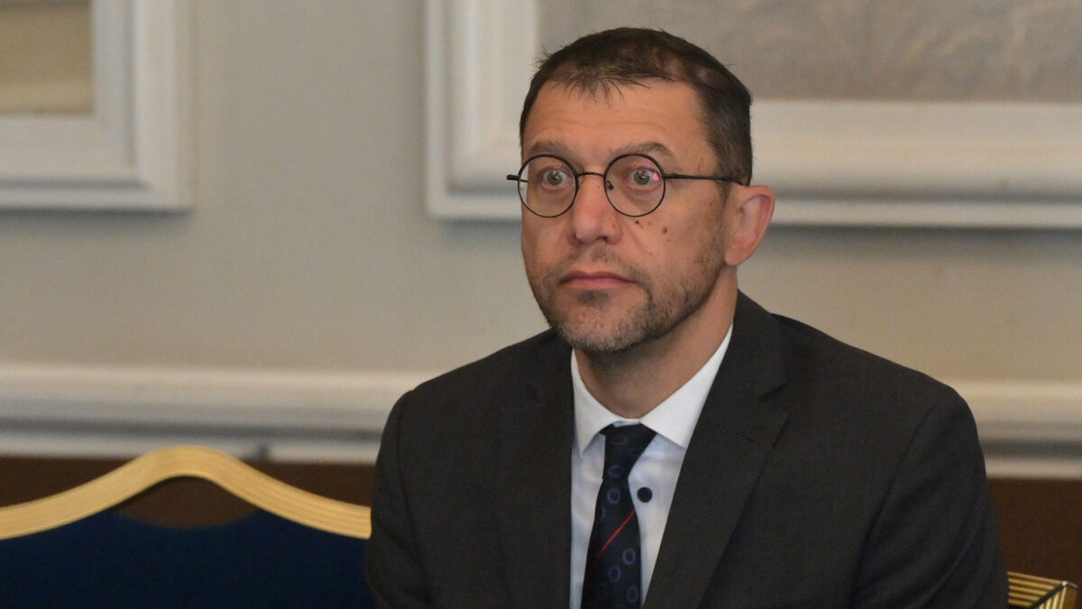 Йонко Грозев бе предложен от професионалната общност и номиниран от "Продължаваме промяната - Демократична България". Йонко Грозев бе предложен от професионалната общност и номиниран от "Продължаваме промяната - Демократична България".