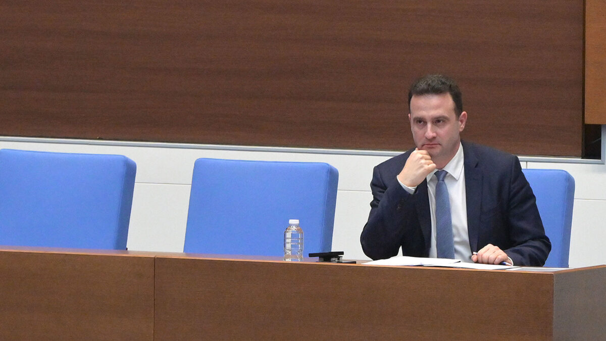Заседание на 51-ото Народно събрание, парламент, Жечо Станков - министър на енергетиката