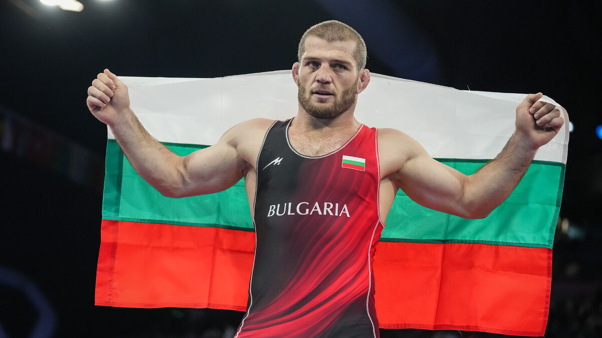 Олимпийският шампион Магомед Рамазанов се класира на финал на европейското по борба