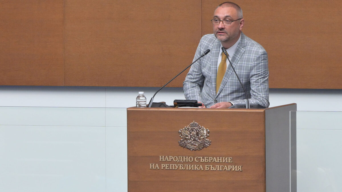 Андрей Чорбанов, председател на Комисията по образование в парламента. Андрей Чорбанов, председател на Комисията по образование в парламента.