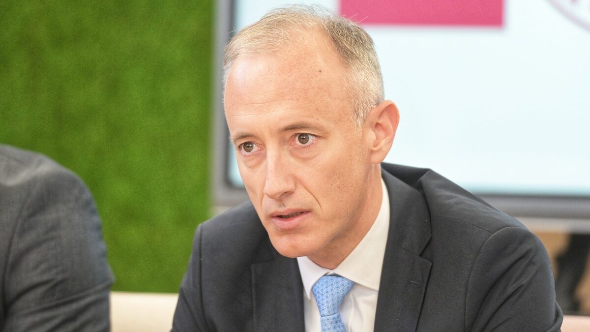 Министърът на образованието Красимир Вълчев Министърът на образованието Красимир Вълчев