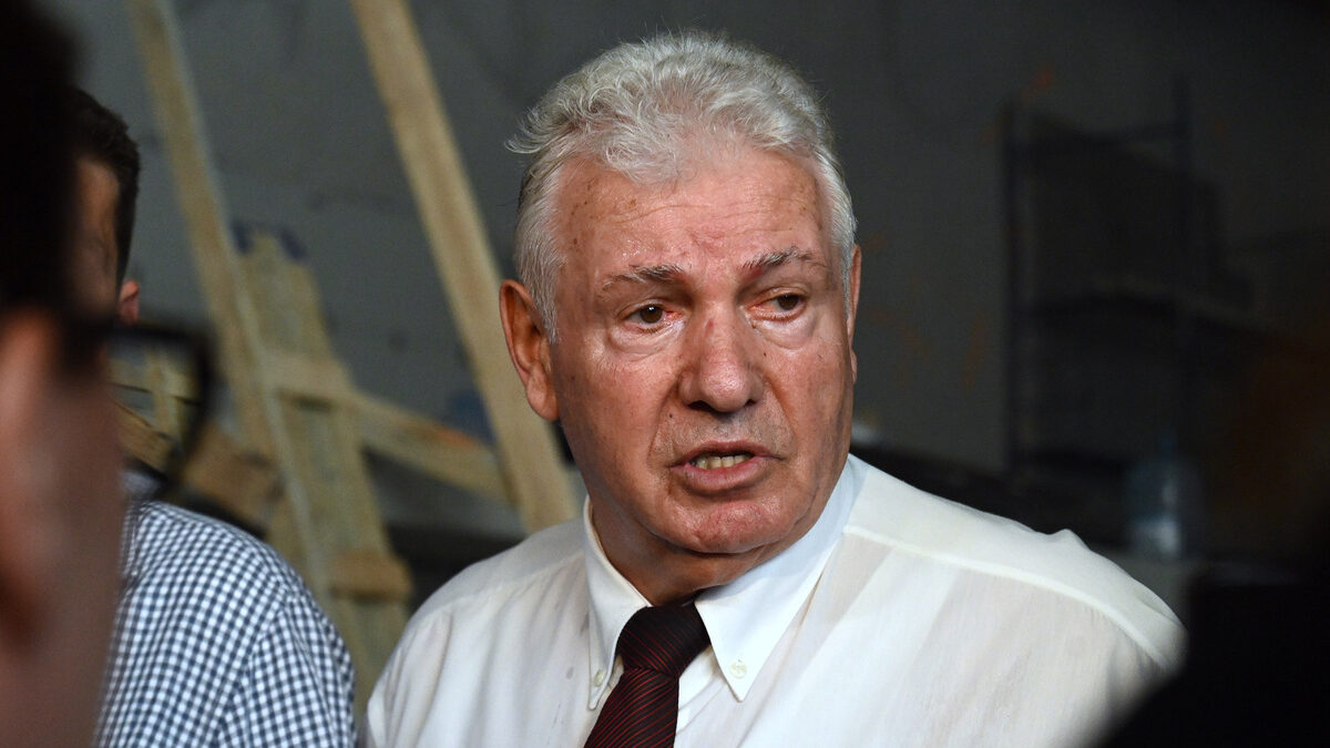 Стоян Братоев вече официално не е шеф на "Метрополитен" Стоян Братоев вече официално не е шеф на "Метрополитен"
