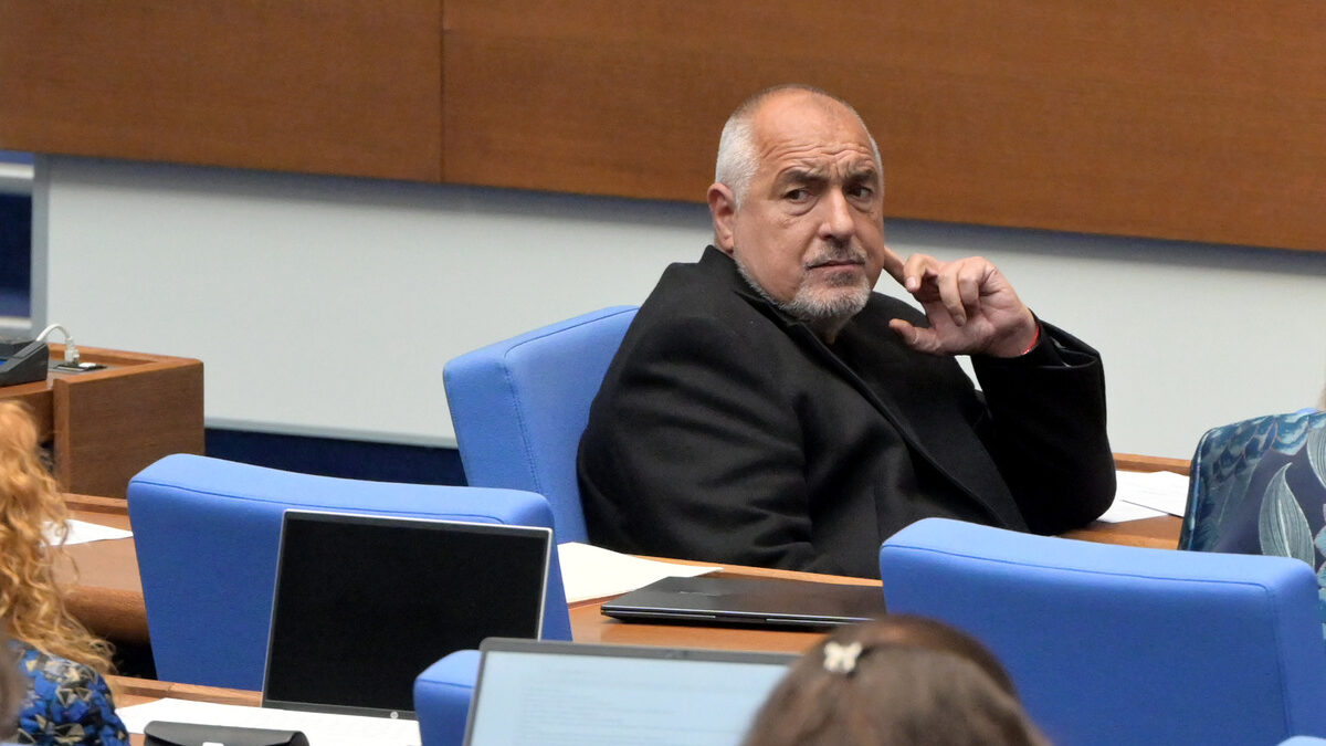 Борисов призова парламента да отхвърли референдума, за да не забрави България за еврозоната Борисов призова парламента да отхвърли референдума, за да не забрави България за еврозоната