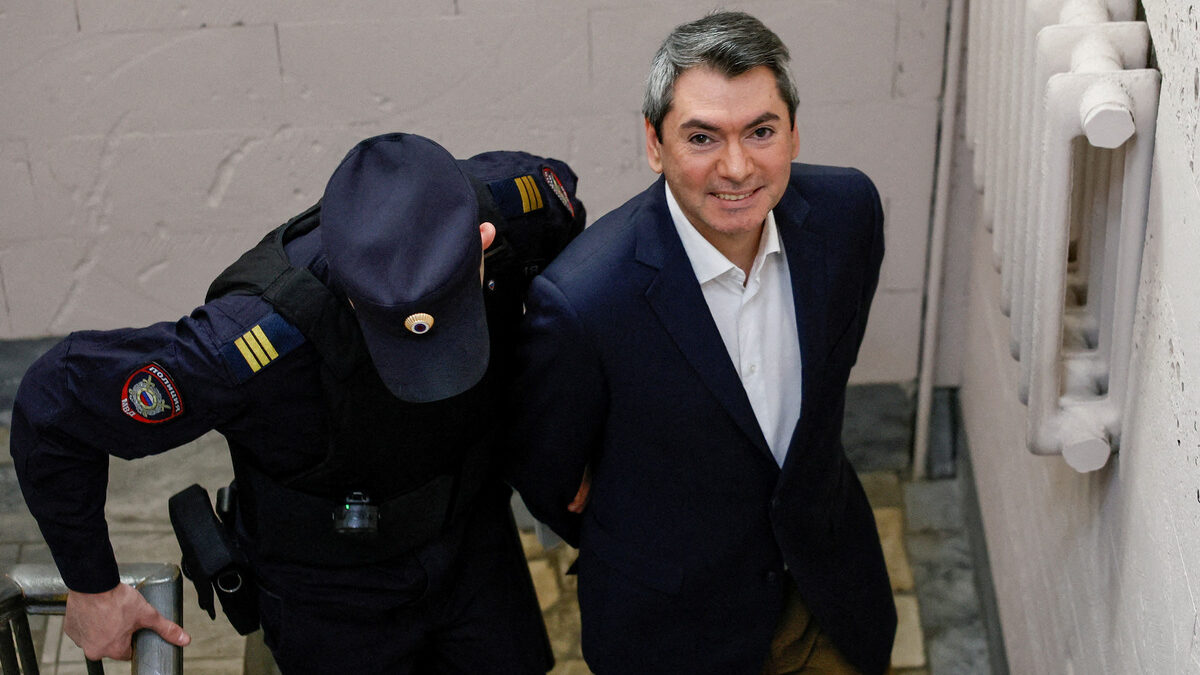 Руски съд ще обяви присъда за независим наблюдател на избори