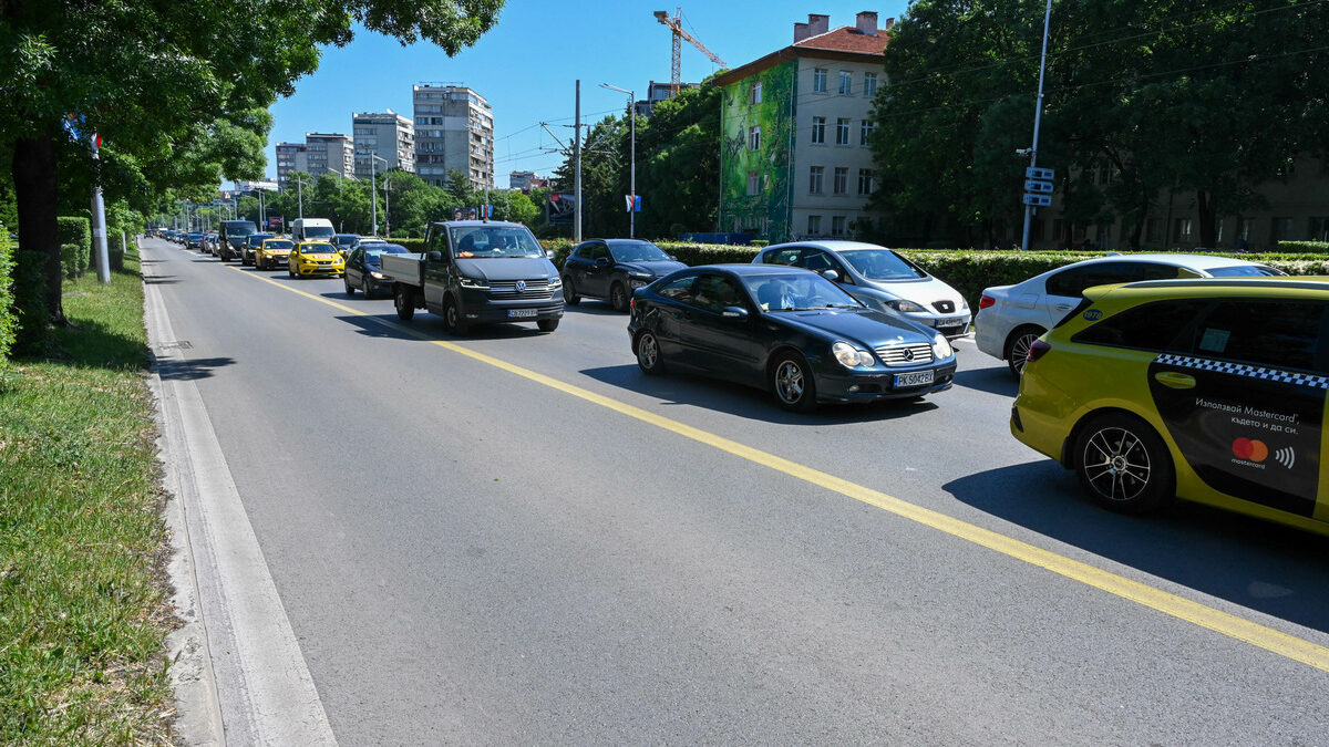 Кметът на София обвърза преговорите с протестиращите с тръгването на транспорта
