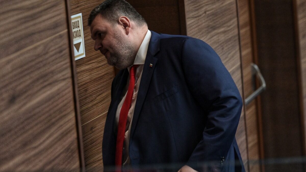 Заседание на Народното събрание Делян Пеевски