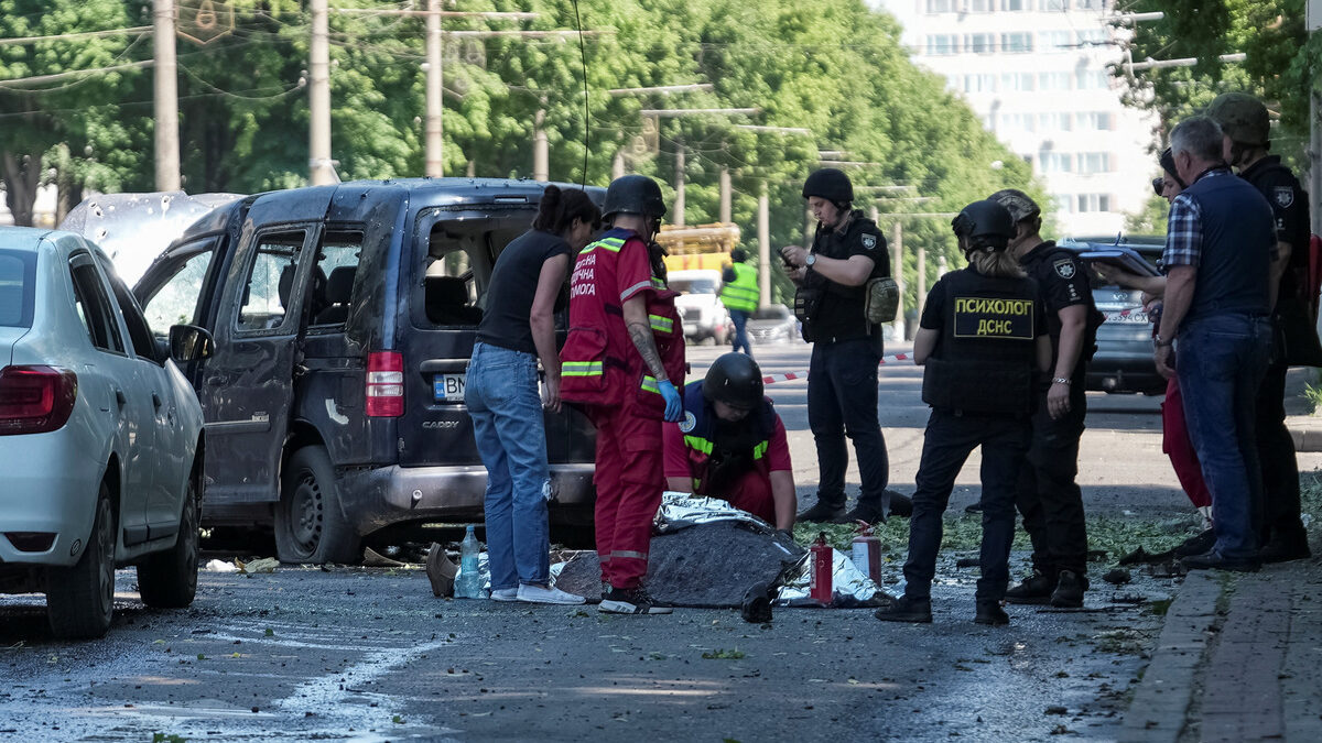 Русия удари центъра на Суми, загинали са поне трима души