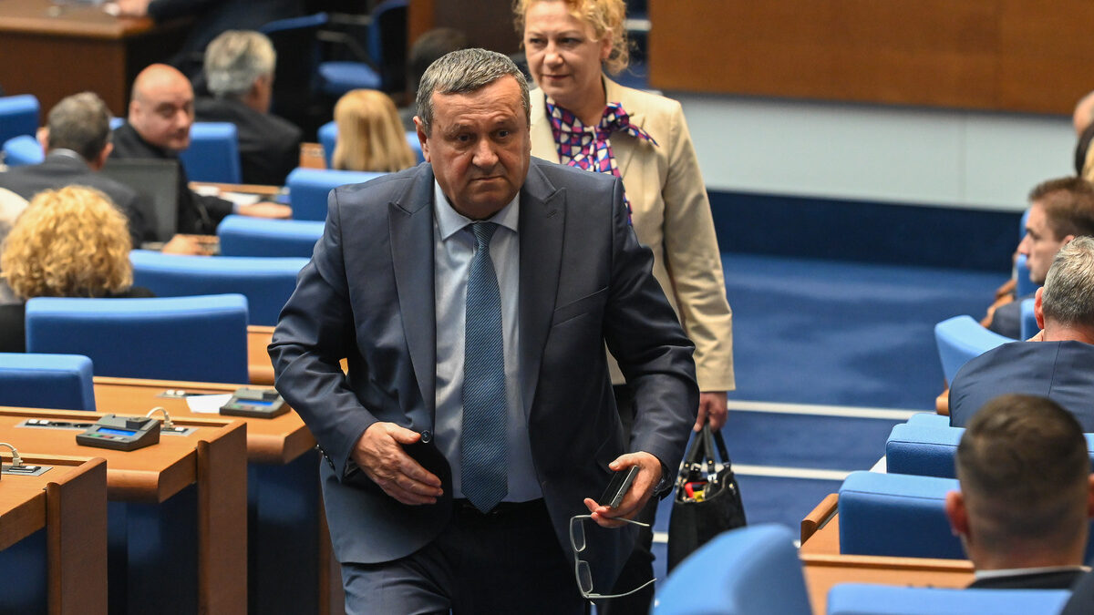 Парламент - пленарно заседание - парламентарно - народно събрание - Хасан Адемов - ДПС ДСП