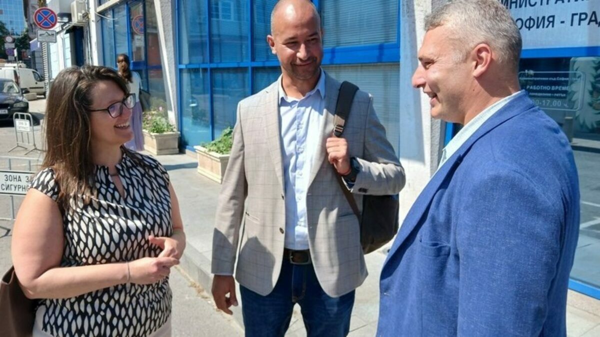 Ясен Русев в средата Ясен Русев в средата
